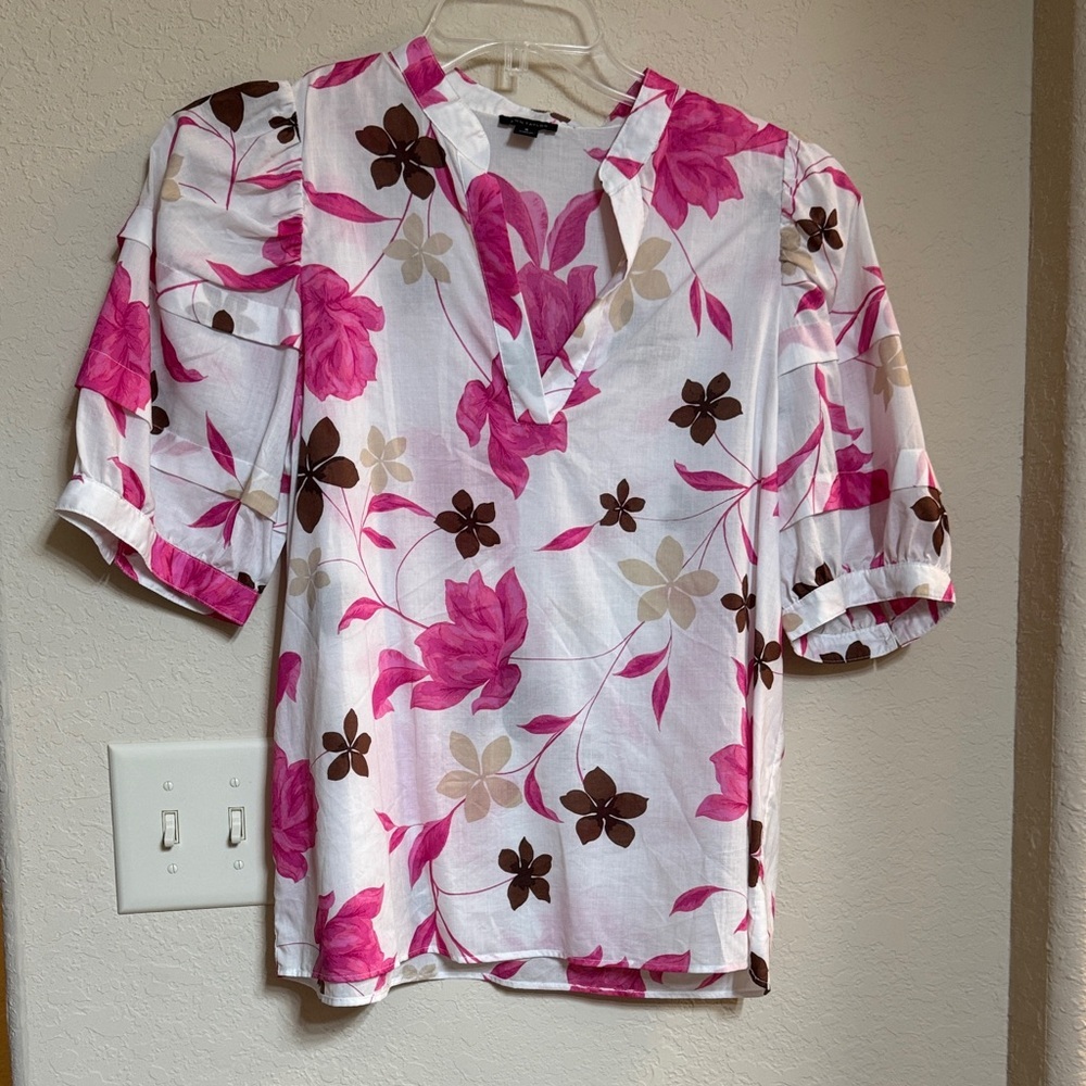 Ann Taylor Pink and Brown Floral Blouse Size M